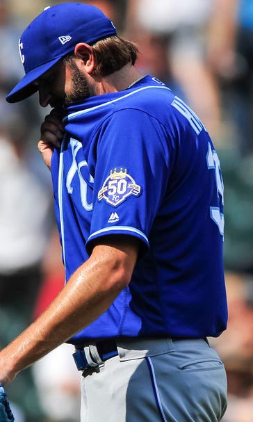 Royals' pen allows a four-run eighth inning in 6-3 loss